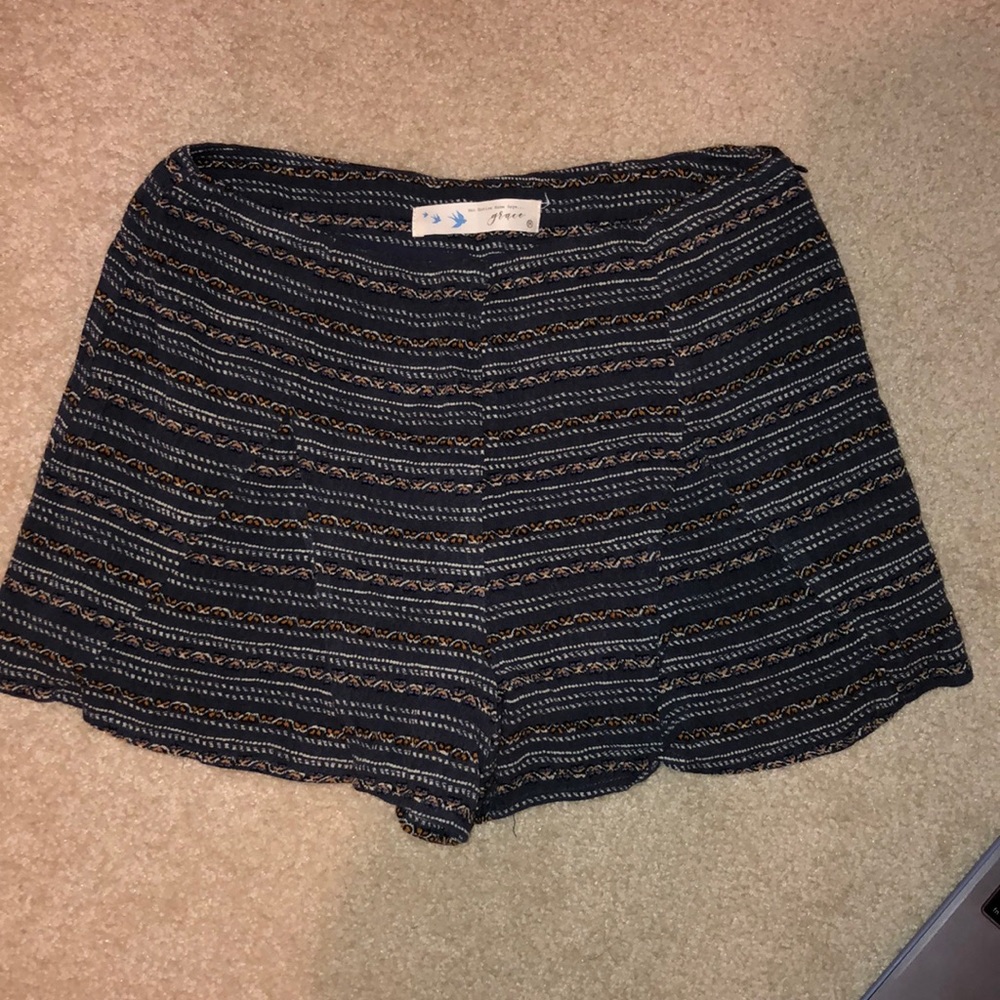 LIZARD THICKET DRESS SHORTS